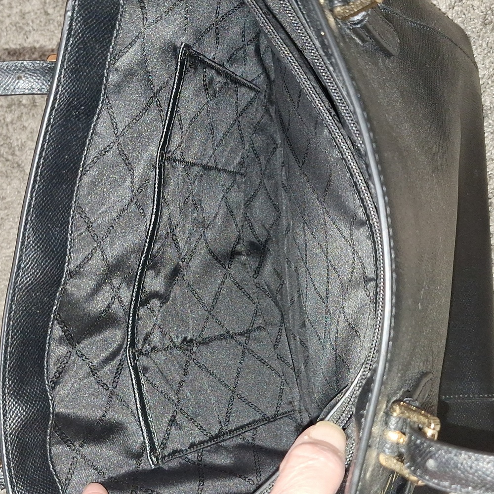 Michael Kors large suede jet set travel tote - black/gold laser cut - Picture 7 of 12